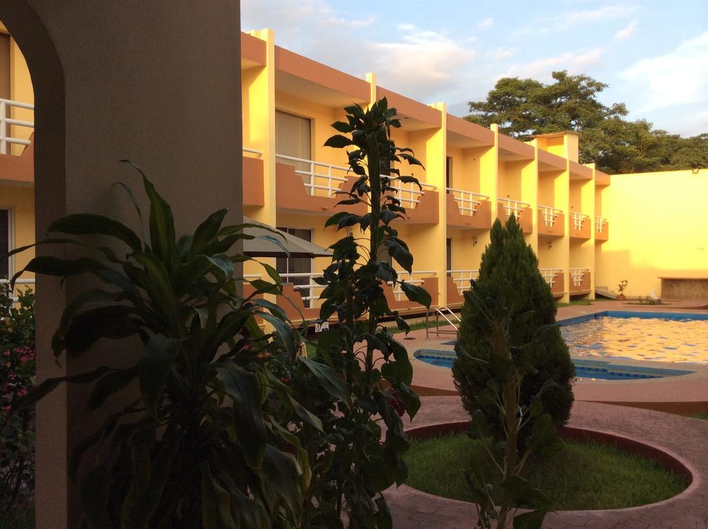 Huejutla de Reyes Hotel La Media Luna Inn מראה חיצוני תמונה